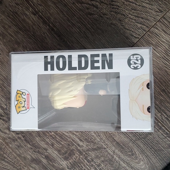 AHS  HOTEL🩸 Holden Funko POP #325 - American Horror Story - Picture 5 of 5
